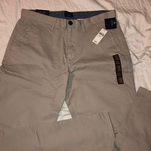 BRAND NEW GAP TAN KHAKIS